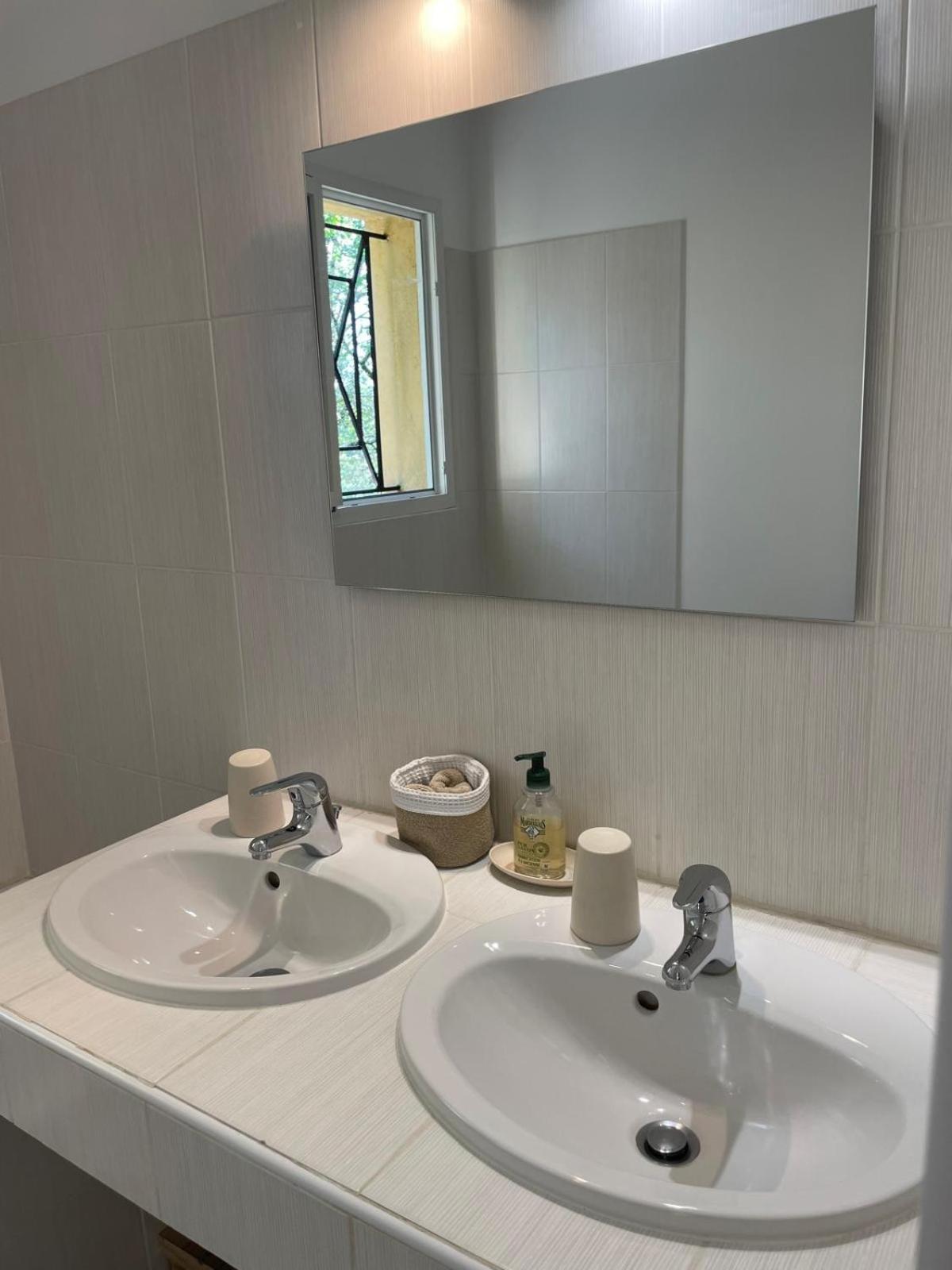 Bed and Breakfast Les Marguerites Vers-Pont-du-Gard Esterno foto